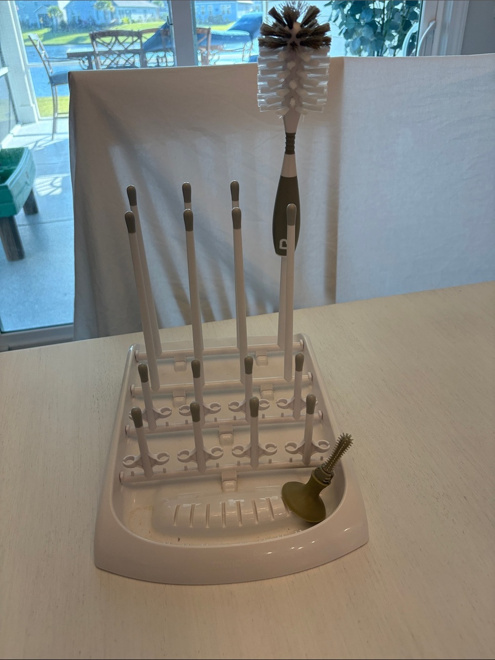 Collapsible bottle drying rack